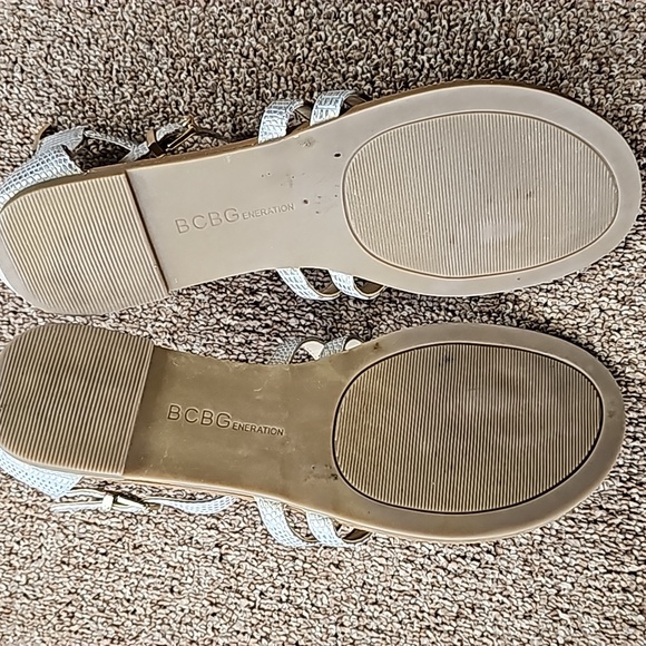 Sandals - Picture 12 of 16